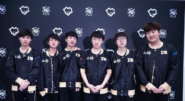 只盯一人 只盯一人